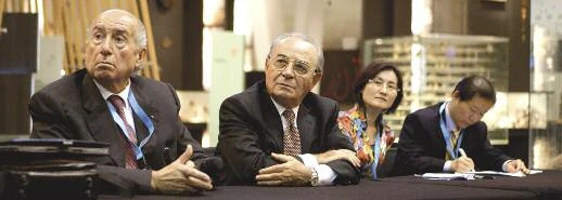 Mesa presidencial del Simposio: José Ramón Armengol-Miró, Alberto Montori, Weihong Sha y Dong Wan Seo.