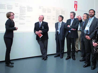Visita Museo. Montori, Dong Ki Lee, Zorrón, Carilli, Nakajima y Mathew.