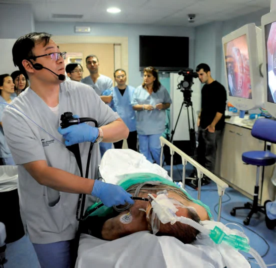 Retransmisión en directo desde los quirófanos de cirugía experimental del Institut de Recerca del Hospital Universitario Vall d’Hebron.