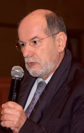 Intervenciones de los doctores Alberto Testoni (Italia), Bing-Rong Liu (R.P. China), Marco Frascio (Italia), Alexandro Zambeli (Italia)