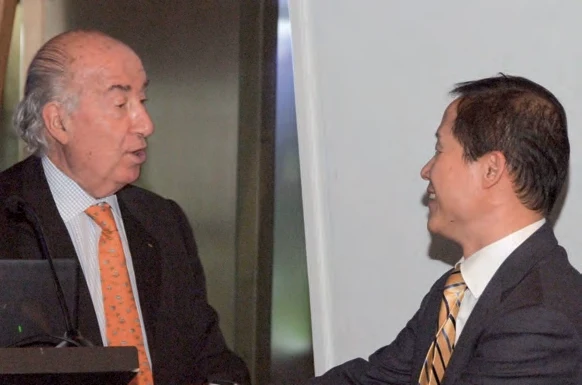 José Ramón Armengol-Miró y Don Wang Seo.