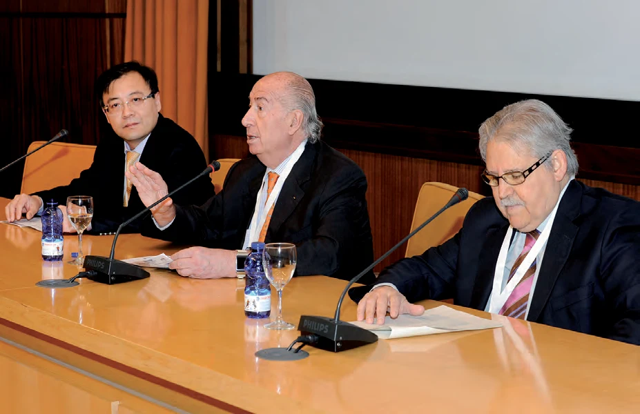 Juan Manuel Herrerías (Sevilla), José Ramón Armengol-Miró (Barcelona) y Zhou Pinghong (R.P. China).