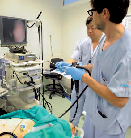 Retransmisión en directo desde las salas de endoscopia del Hospital Universitario Vall d’Hebron.