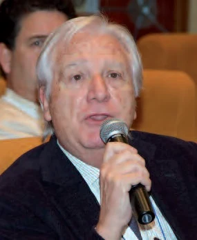 Intervenciones de los doctores Joaquín Balsells (Barcelona), Jean Escourrou (Francia) y Joan Maria Pou (Barcelona).