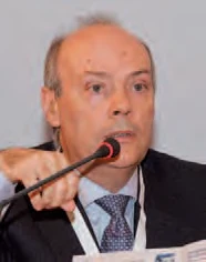 Intervenciones de los doctores Joaquín Balsells (Barcelona), Jean Escourrou (Francia) y Joan Maria Pou (Barcelona).