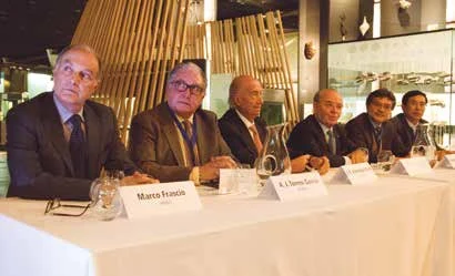 Mesa presidencial: Marco Frascio, Antonio J. Torres, José Ramón Armengol-Miró