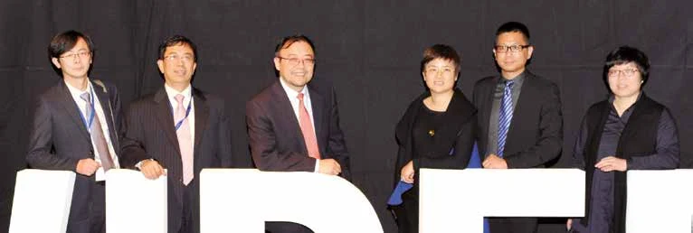Song Ji-Tao, Liu Bing-Rong, Zhou Pinghong, Zhang Xiaoguang y sus enfermeras.