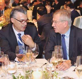 Adrian Lobontiu y Jean Escourrou.