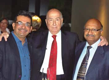 Amol Bapaye, José Ramón Armengol-Miró y Rajesh Gupta.