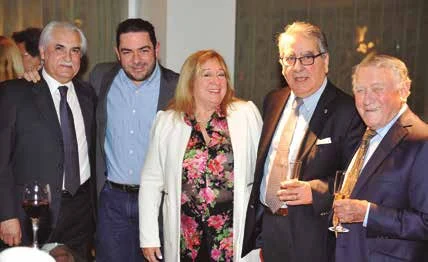 Jesús Ortiz, Alberto Baptista, Roque Sáenz de Tejada con su mujer y Franz Reuter.
