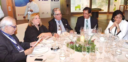Jesús Ortiz, Roque Sáenz de Tejada con su mujer, Luis Carlos Sabbagh y Albis Hani.