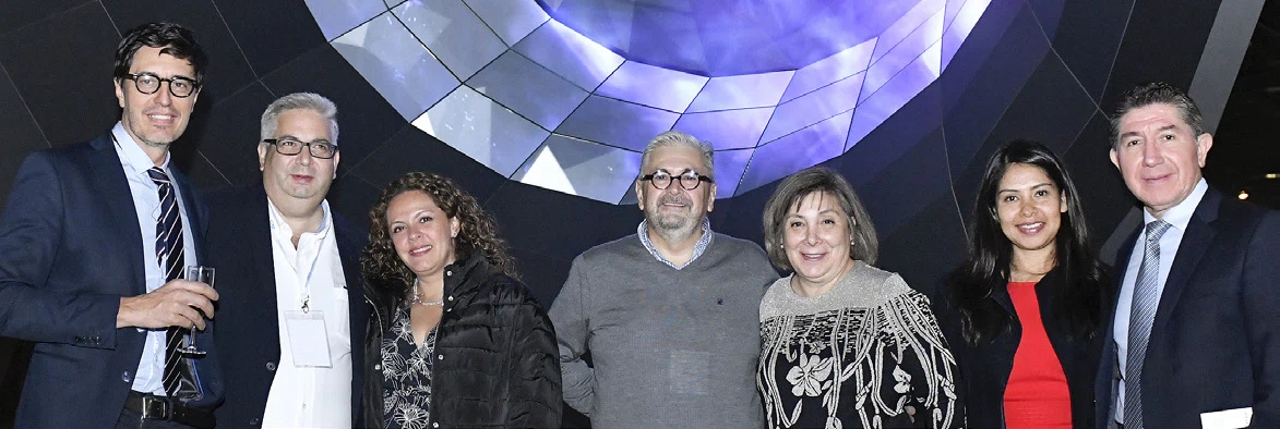 Joan Dot junto a Louis de Giau, Eduardo Piñeiro y Francisco Valdovinos con sus mujeres
