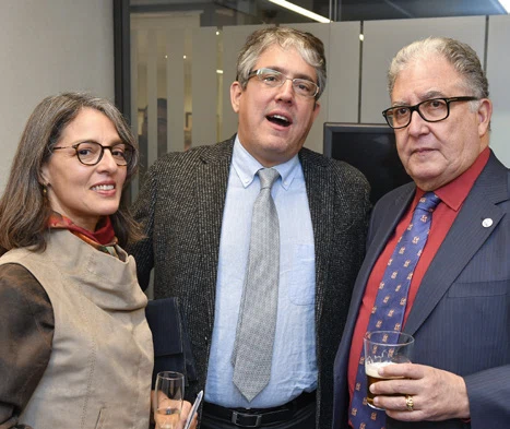 Leonardo Sosa con su mujer y Antonio J. Torres