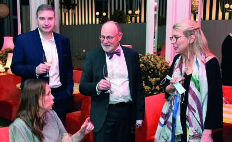 Al Haddad, Park y Bertström con la mujer de Arroyo Vázquez.