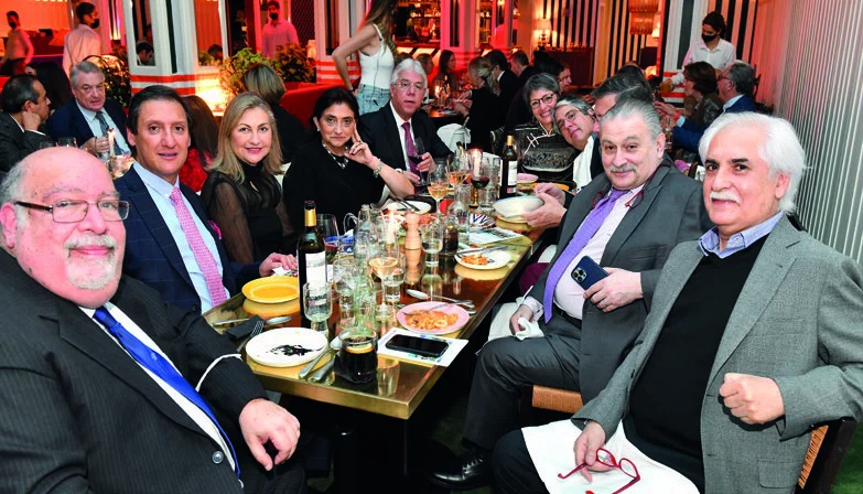 Fogel, Sabbagh con su mujer, Albis Hani con su marido, Sosa con su mujer, Segal y Ortiz.