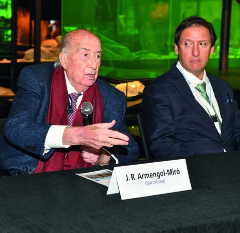 J.R. Armengol-Miró introduciendo el Simposio y Luis Carlos Sabbagh.