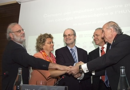 Autoridades e impulsores de WIDER-Barcelona durante la inauguración de 2009